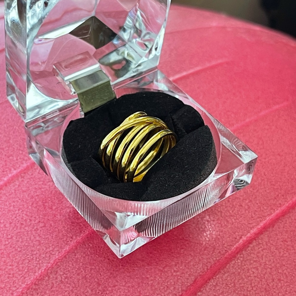 Overlapping band SS gold plated size 7